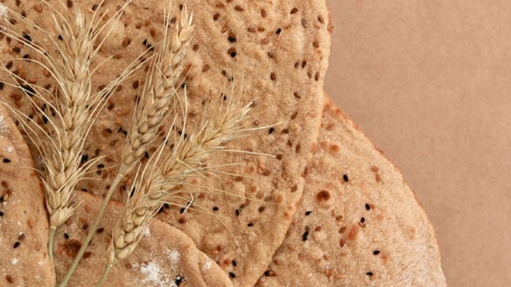 نانکده امیر مرودشت نانهای سنتی گندم، جو و کلوچه