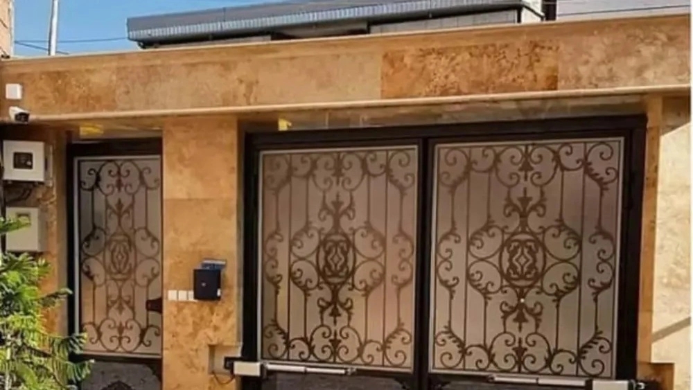 خدمات درب حسینی، تعمیرات نصب درب برقی آسانسور و بالابر در شیراز