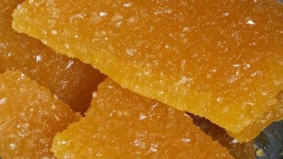 خرید و فروش نبات تخته ای زعفرانی در اصفهان