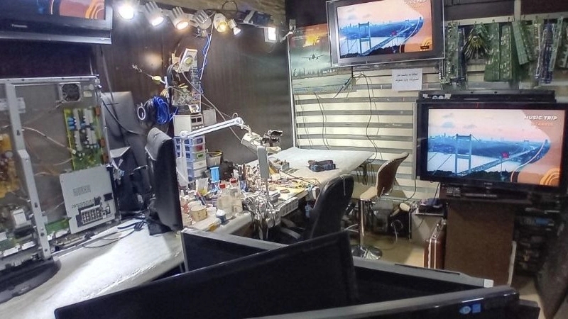 رفع خطهای افقی و عمودی در تلویزیونهای LCD