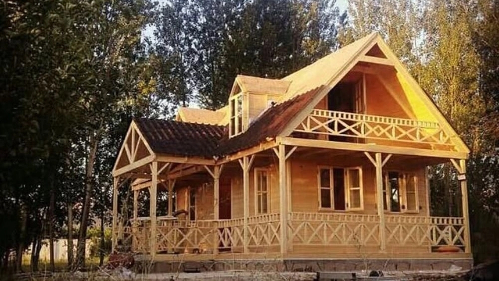 دنیای چوب شاندیز، طراحی و اجرای آلاچیق کلبه چوبی و دکوراسیون داخلی در مشهد
