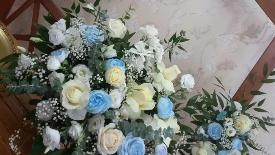 بادکنک آرایی آوا، گل آرایی و دیزاین مراسم در شهر همدان