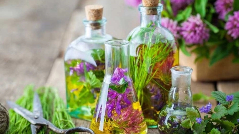 خرید بهترین عرقیجات گیاهی در سبزوار