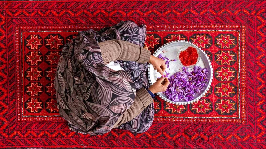 تولیدی نگین کیمیا، بسته بندی و فروش زعفران و گلاب در شاهرود مشهد