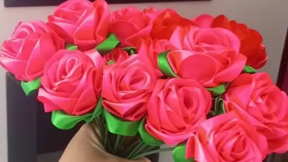 آنلاین شاپ رحیمی، فروش انواع گل های ربانی در اصفهان