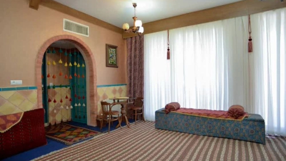 تجربه بومگردی و اقامت راحت با مهرچین