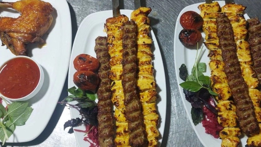 رستوران مناسب برای دورهمیهای دوستانه در رشت