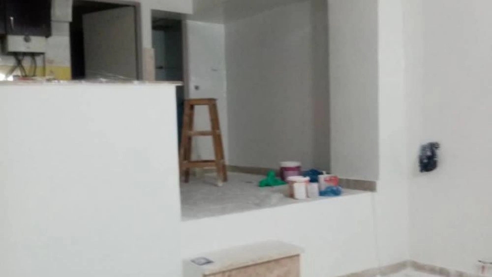 سیمان کاری و ترمیم دیوار پرایمر با قیمت مناسب در کرج