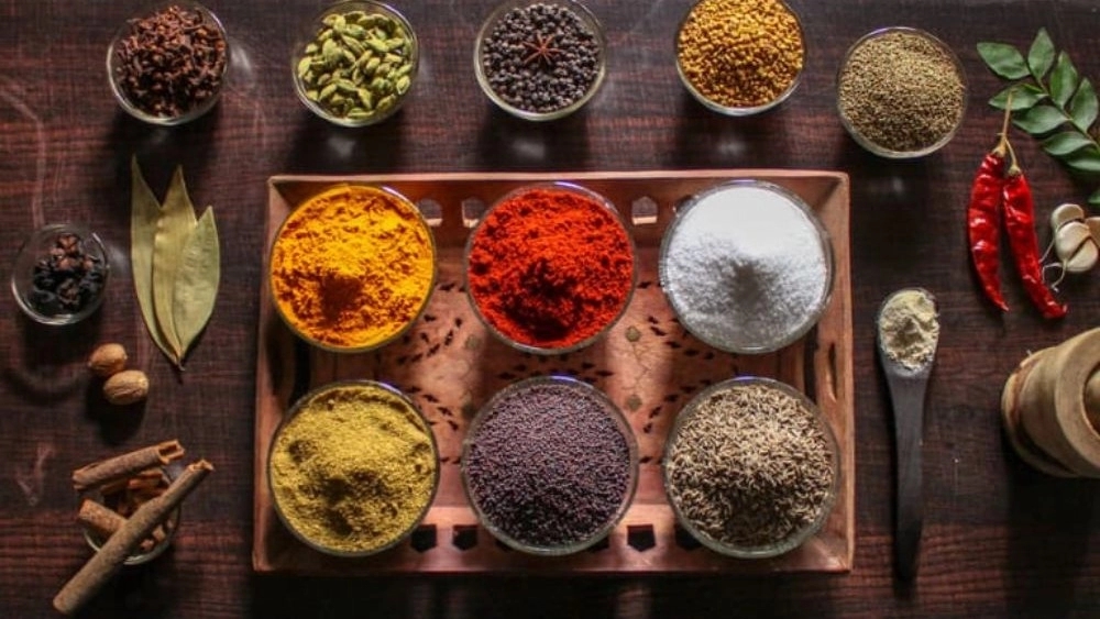 عطاری قانون، فروش پخش ادویه جات محلی و گیاهان دارویی در بندر عباس