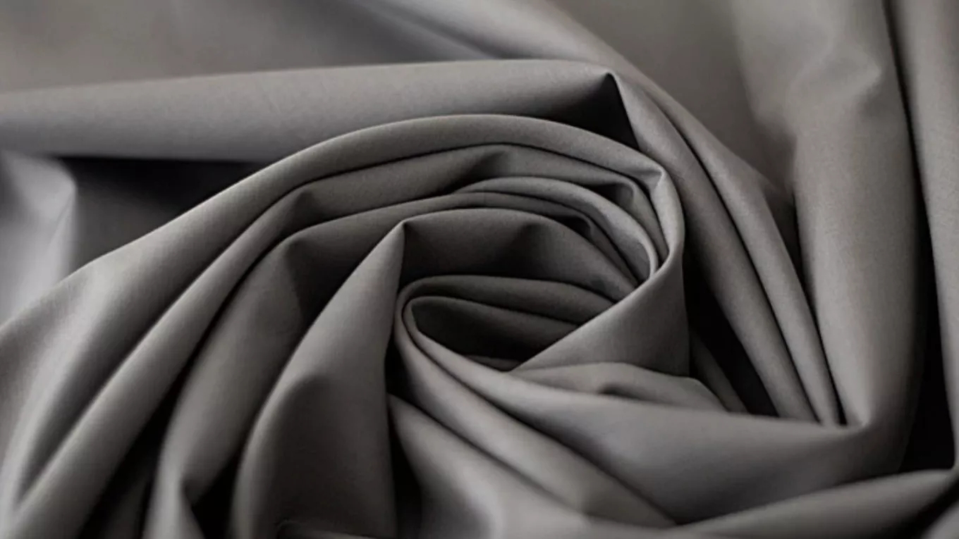 انواع پارچه های پر کاربرد در لباس عروس