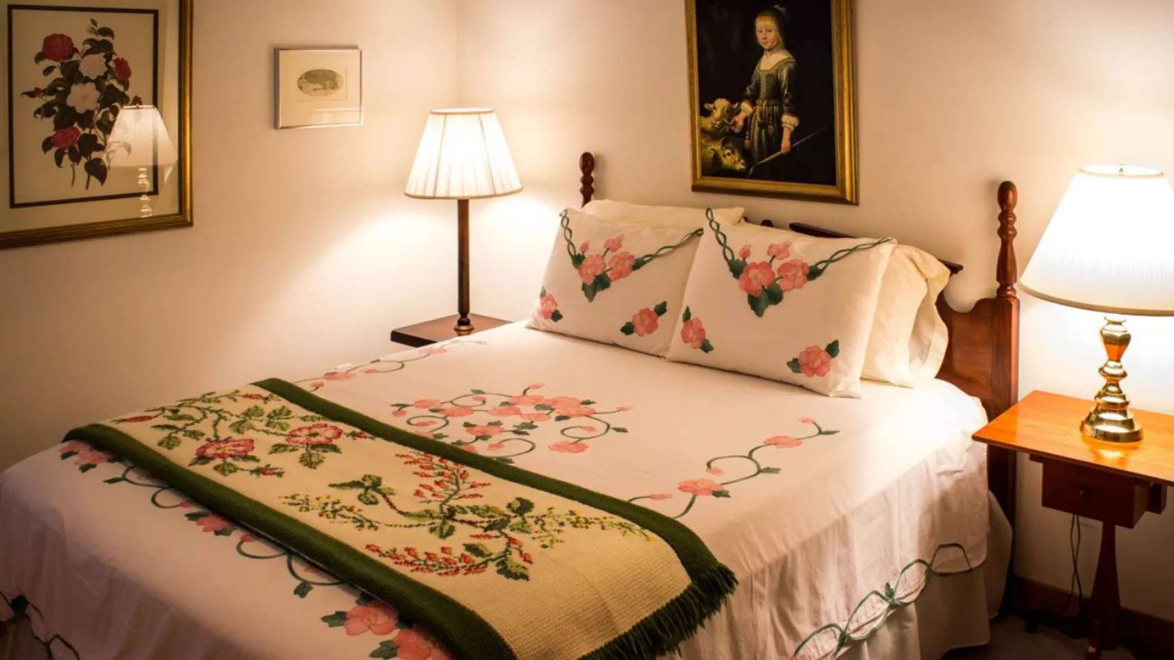 تخت و تشک آنا چوب