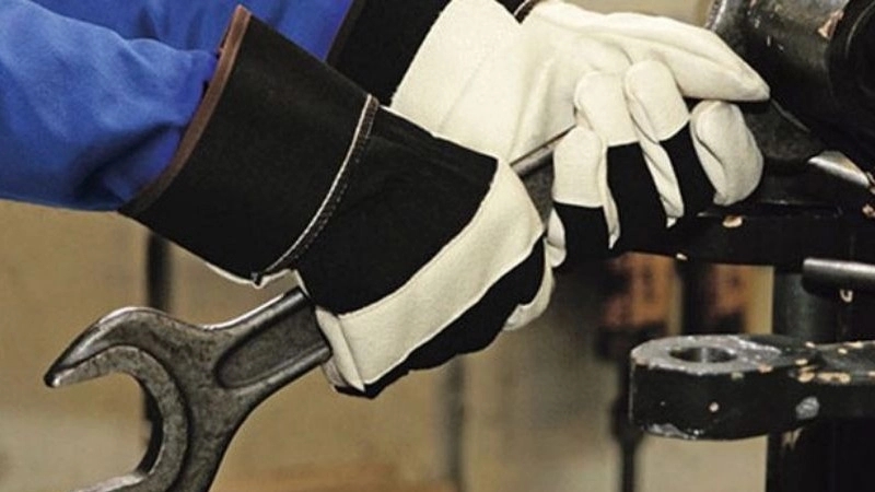 تفاوت دستکش صنعتی با دستکش معمولی