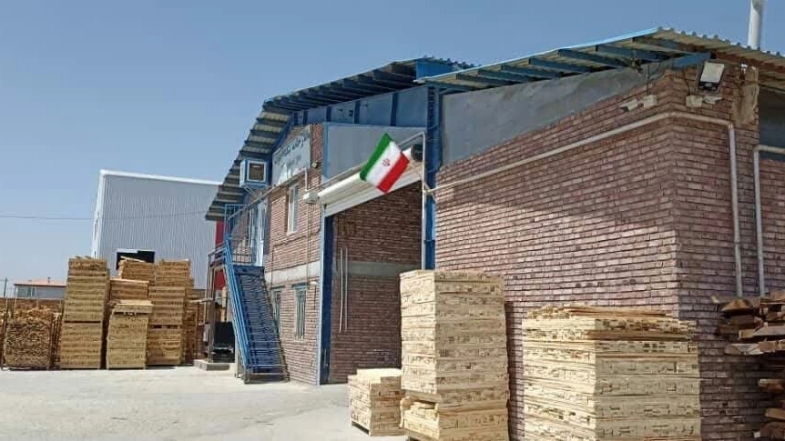 یکتا چوب سبز اندیشان، تولید کننده پالت چوبی و فروش انواع تخته روسی