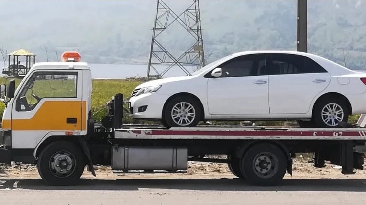 خدمات شبانهروزی حمل خودرو در بستانآباد