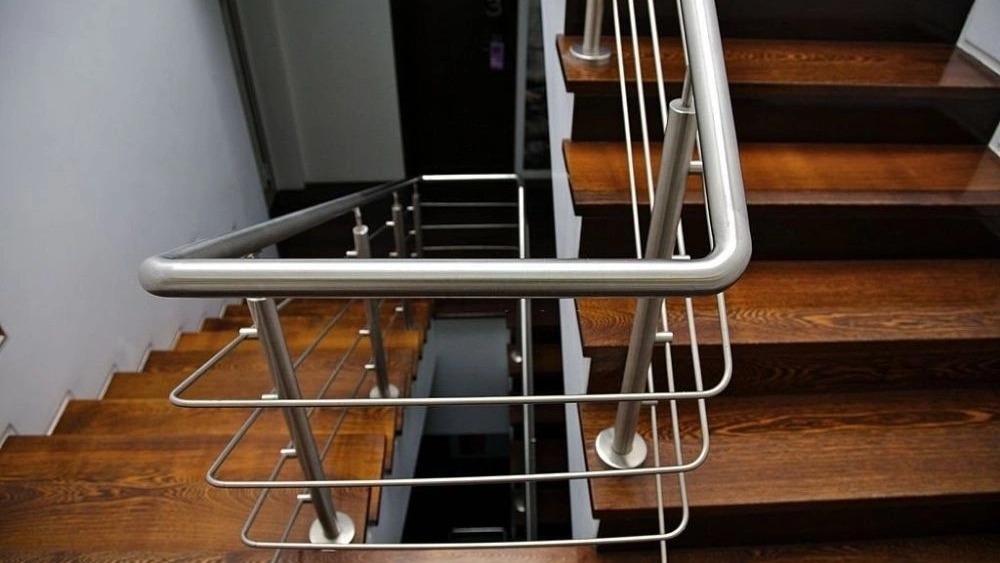 پارس استیل، متخصص نرده استیل در کرج