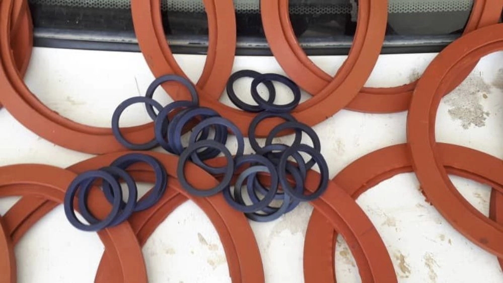 شرکت کیمیا صنعت تولید و فروش درب مخازن